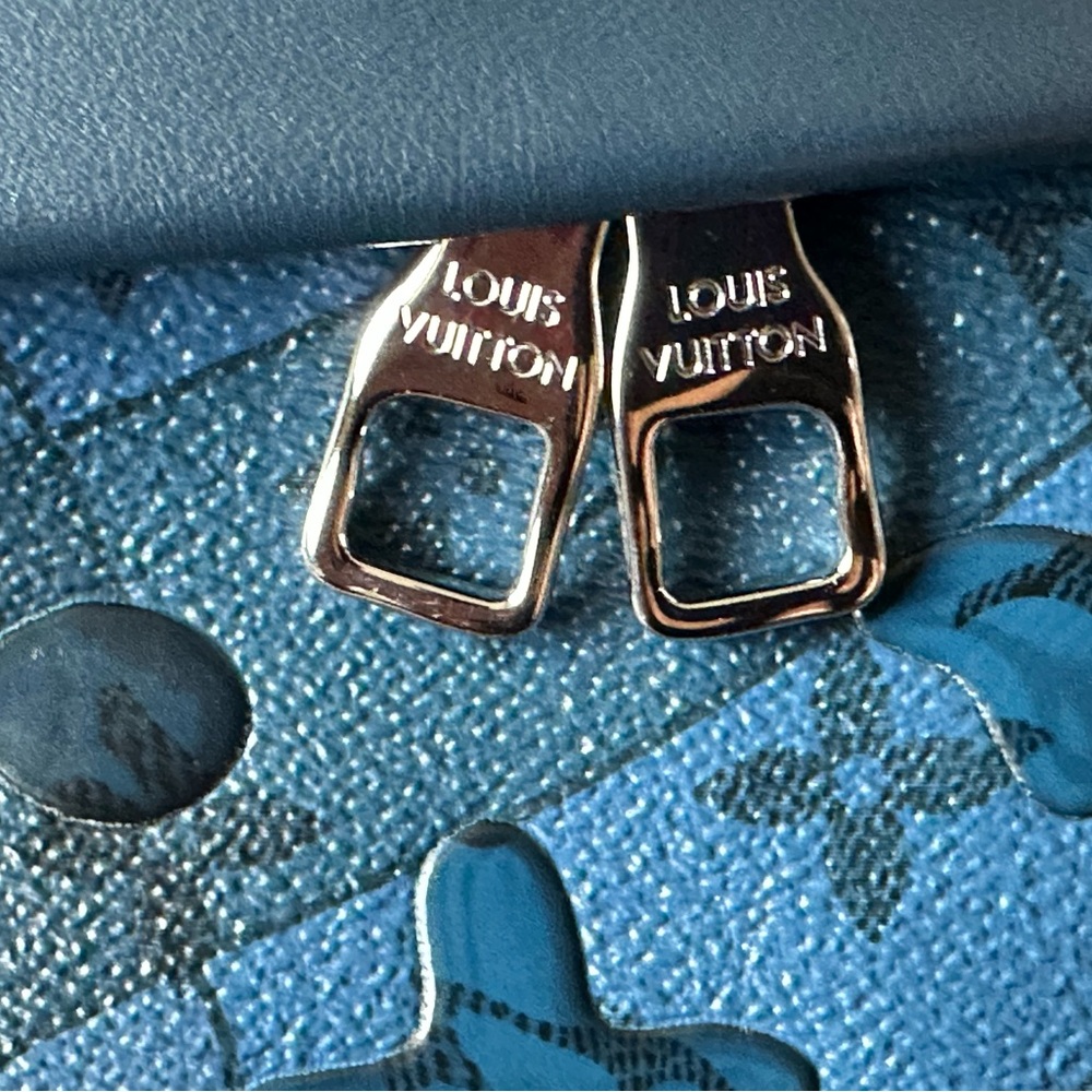 Louis Vuitton Blue Monogram Embossed Leather Shoulder Bag - Picture 16 of 16